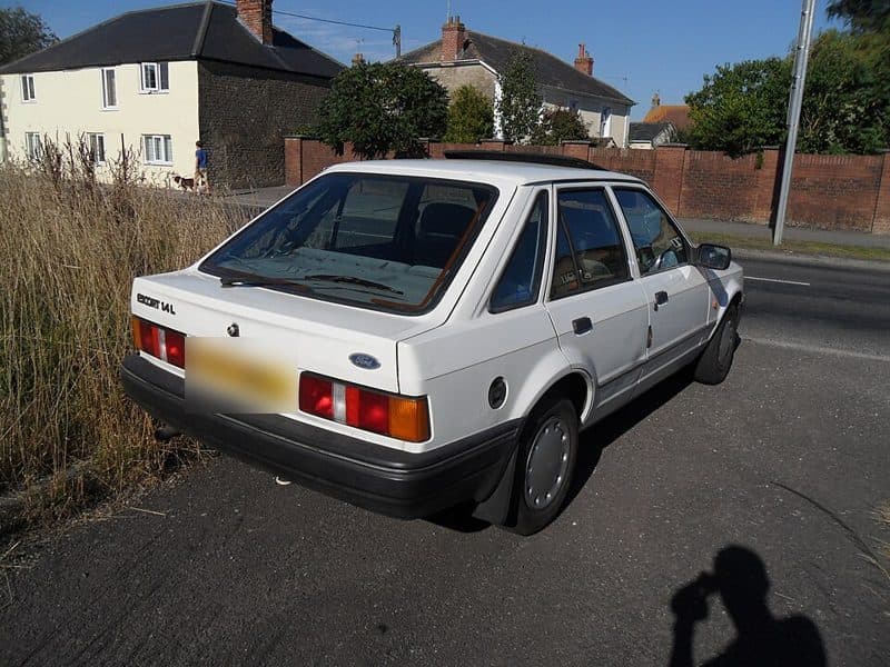 Late 1991 Ford Escort mk4 1.4 L (9672436255)